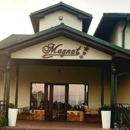 Hotel Magnat Glogow Malopolski ภายนอก รูปภาพ