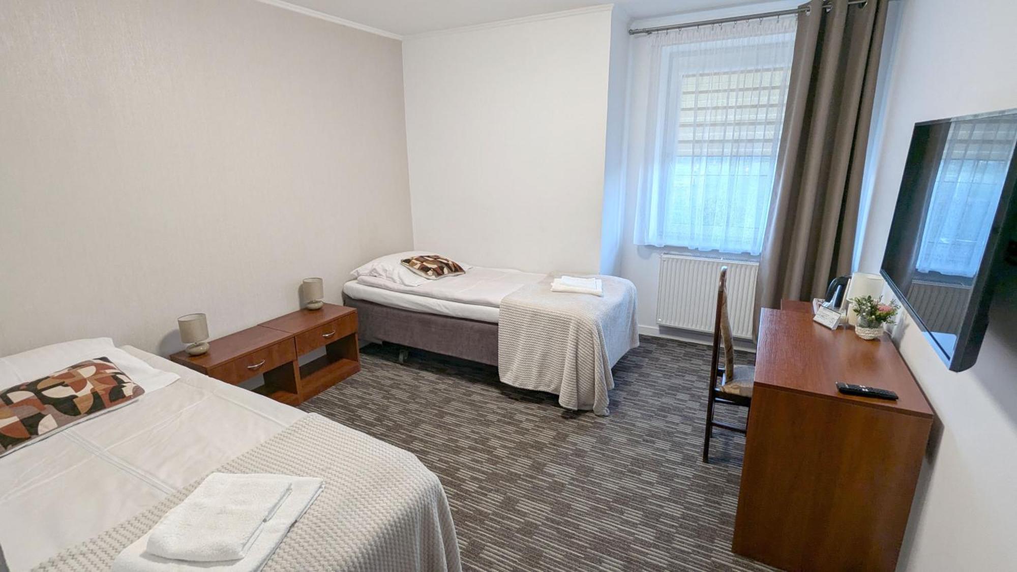 Hotel Magnat Glogow Malopolski ภายนอก รูปภาพ