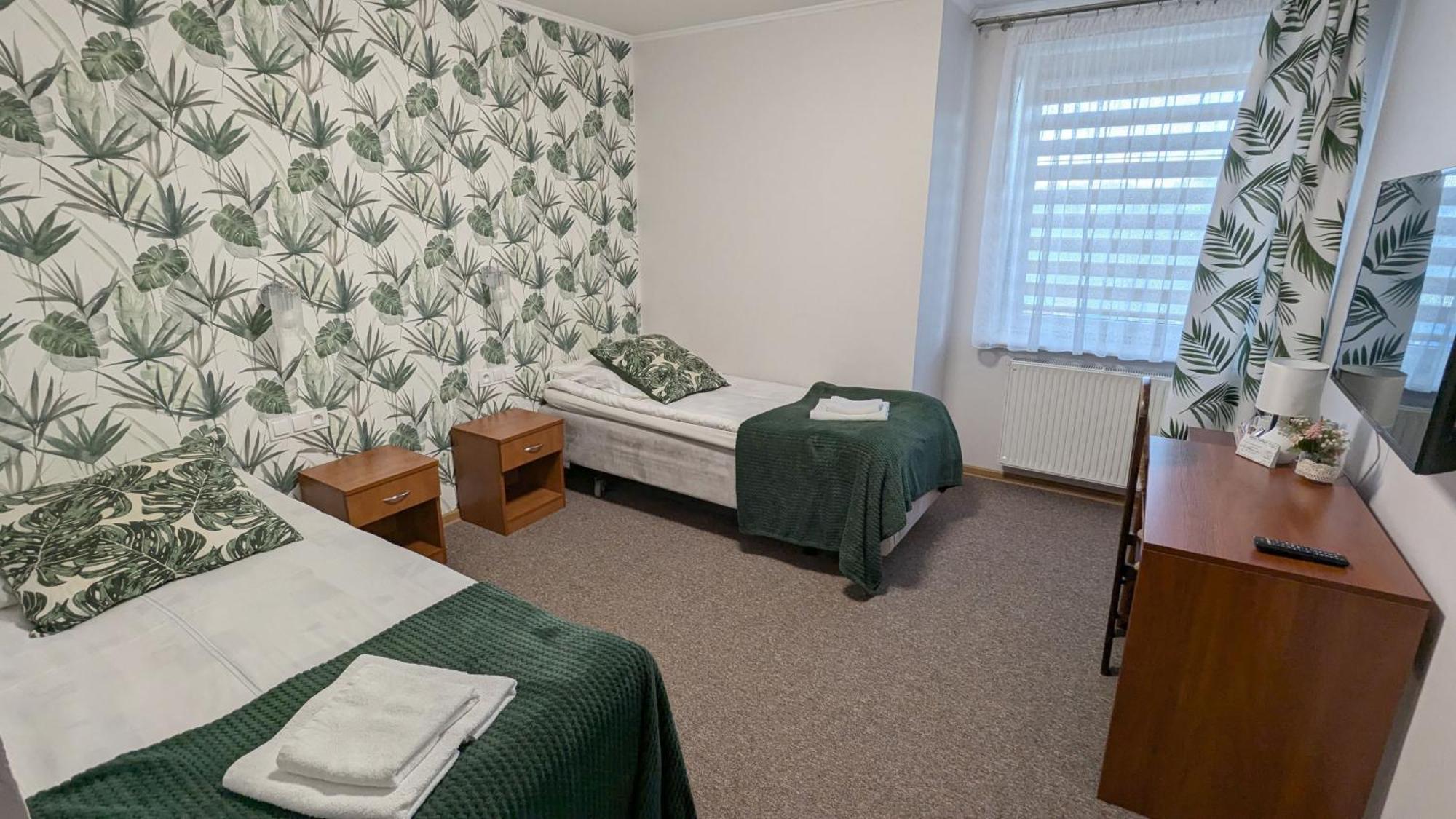 Hotel Magnat Glogow Malopolski ภายนอก รูปภาพ