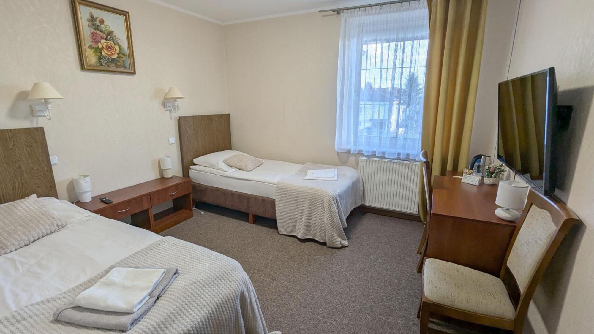 Hotel Magnat Glogow Malopolski ภายนอก รูปภาพ
