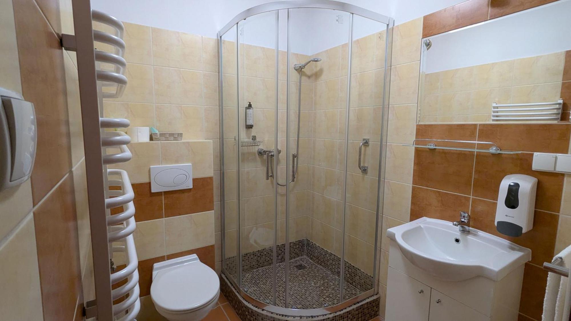 Hotel Magnat Glogow Malopolski ภายนอก รูปภาพ